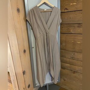 Flawless Tan Cinched Waist Dress in Small